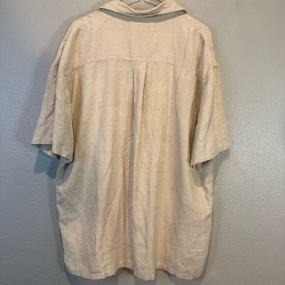 Men’s Big Dogs Cream Short Sleeve Button-Up Shirt with Palm Tree size Large - Picture 5 of 5